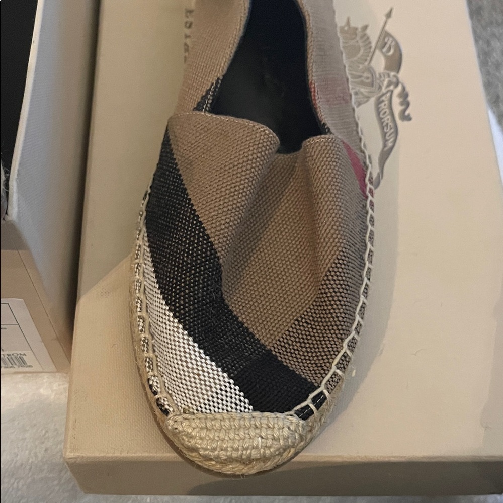 NWT Burberry Espadrilles - Picture 5 of 9